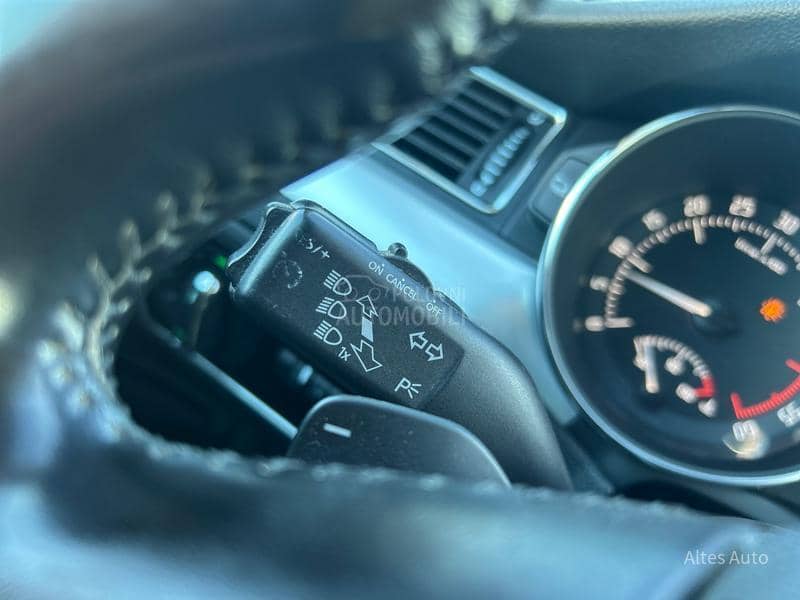 Škoda Superb SCOUT 2.0TDI DSG 4x4