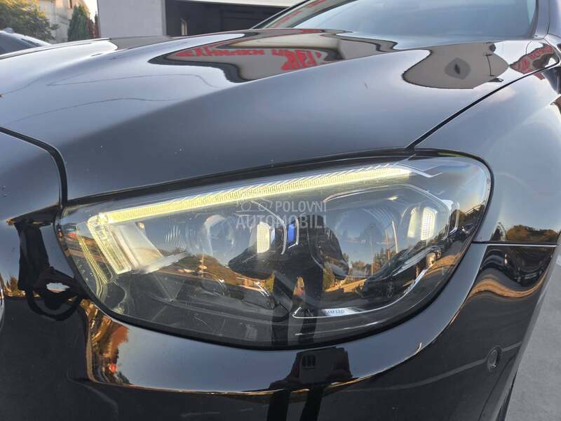 Mercedes Benz E 220 AIR/4M/BURM/PAN/360