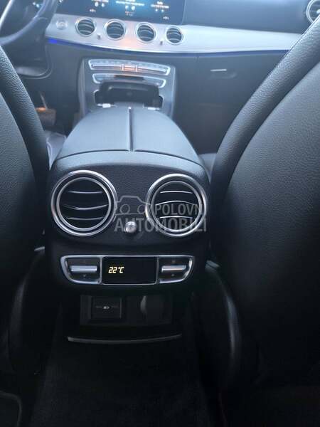 Mercedes Benz E 220 AIR/4M/BURM/PAN/360