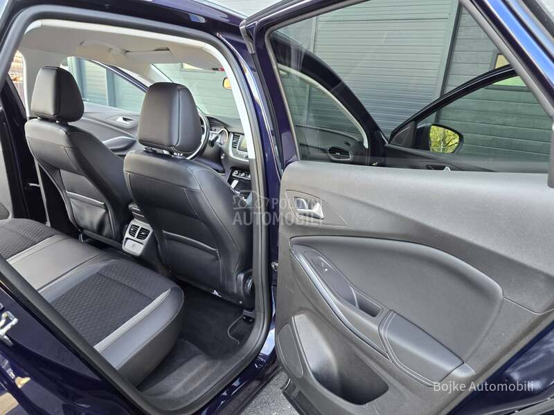 Opel Grandland X 1.6CDTI INNOVATION