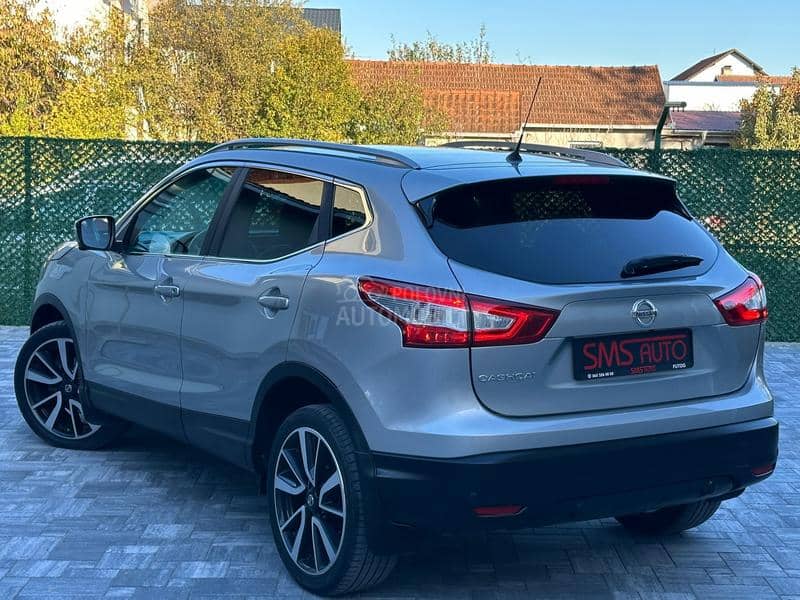 Nissan Qashqai TEKNA/4x4/PANO/360