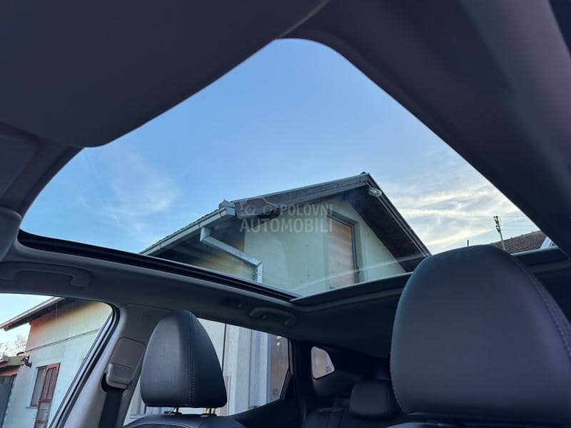 Nissan Qashqai TEKNA/4x4/PANO/360