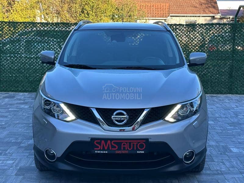 Nissan Qashqai TEKNA/4x4/PANO/360