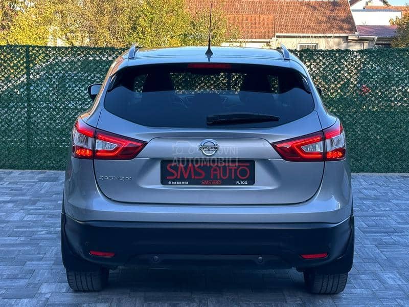 Nissan Qashqai TEKNA/4x4/PANO/360