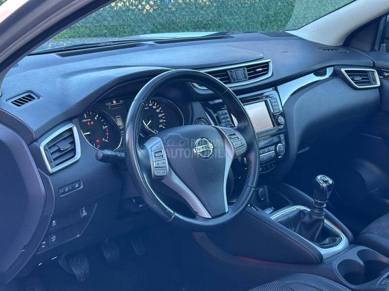 Nissan Qashqai TEKNA/4x4/PANO/360
