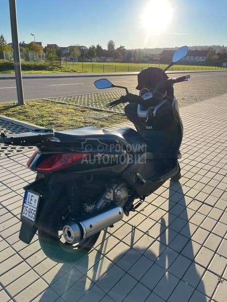 Yamaha X MAX