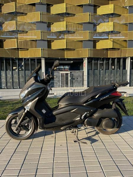 Yamaha X MAX