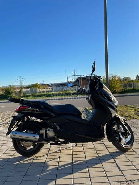 Yamaha X MAX