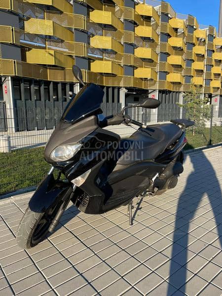 Yamaha X MAX