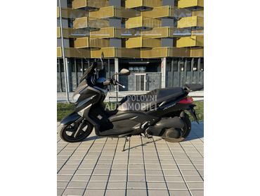 Yamaha X MAX