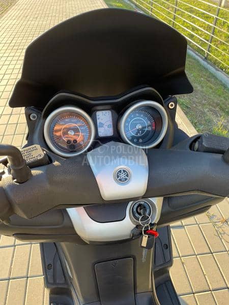 Yamaha X MAX