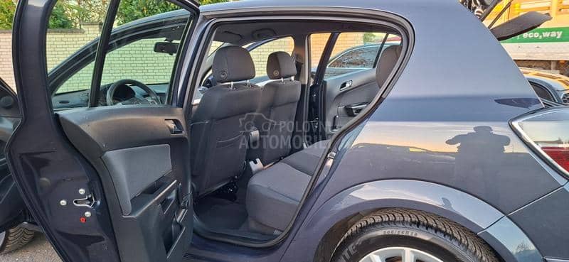 Opel Astra H 1.6 REZERVISA NO