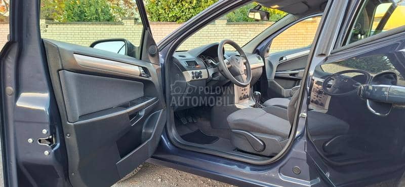 Opel Astra H 1.6 REZERVISA NO