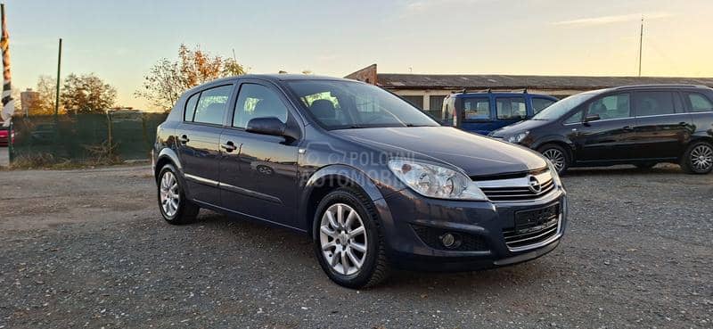 Opel Astra H 1.6 REZERVISA NO