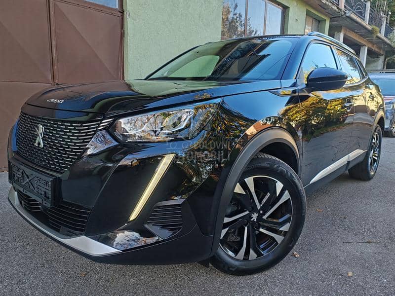 Peugeot 2008 1.2 ALLURE