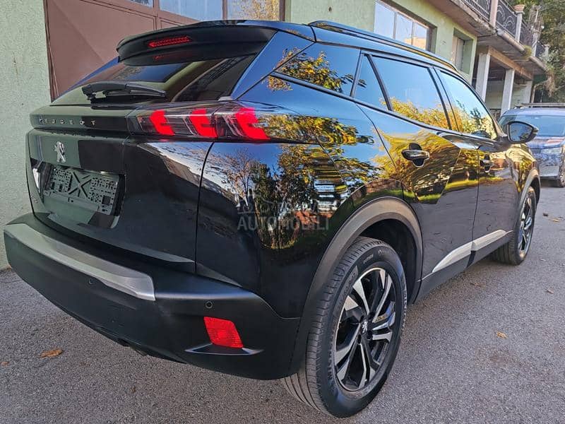 Peugeot 2008 1.2 ALLURE