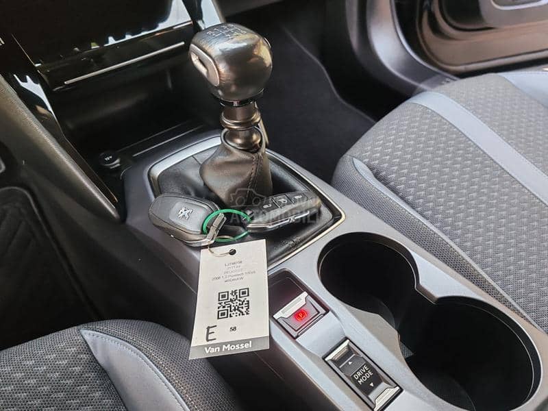 Peugeot 2008 1.2 ALLURE