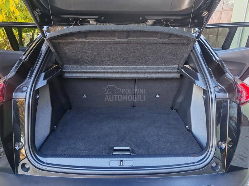 Peugeot 2008 1.2 ALLURE