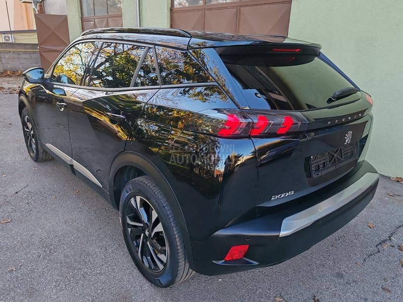 Peugeot 2008 1.2 ALLURE