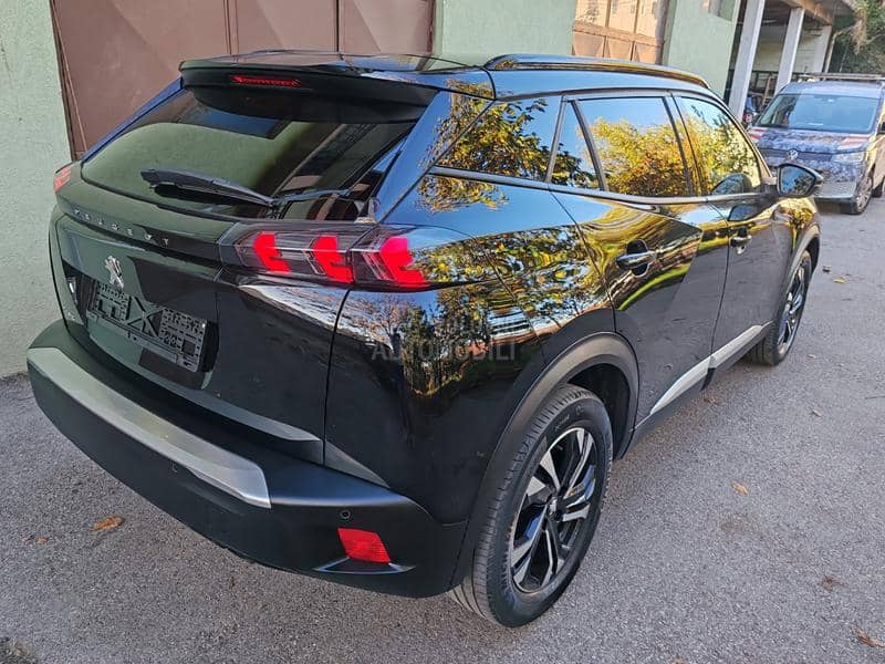 Peugeot 2008 1.2 ALLURE