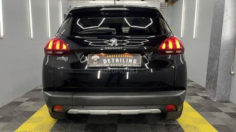 Peugeot 2008 Allur 1/1