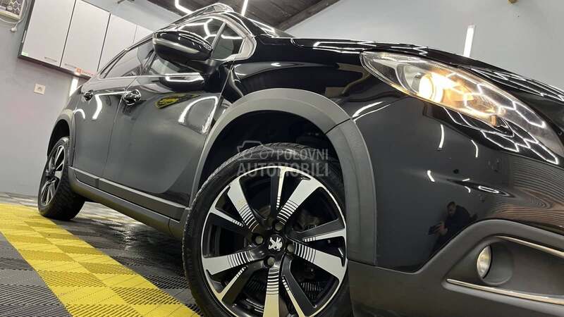 Peugeot 2008 Allur 1/1