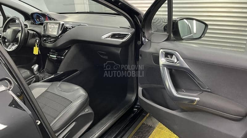 Peugeot 2008 Allur 1/1