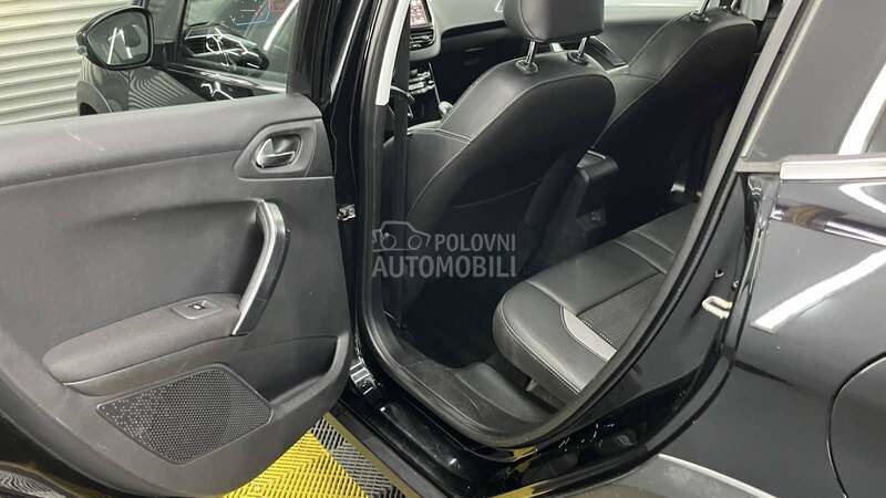 Peugeot 2008 Allur 1/1