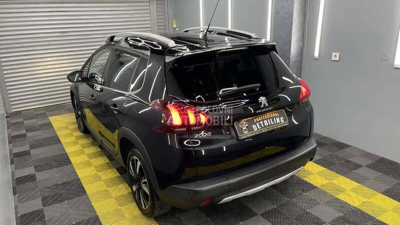 Peugeot 2008 Allur 1/1