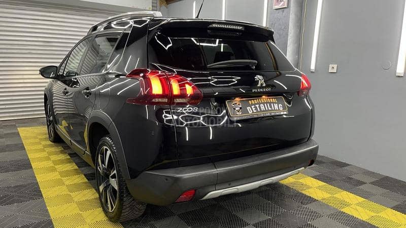 Peugeot 2008 Allur 1/1