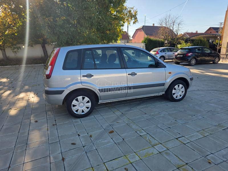 Ford Fusion 1.6 16v