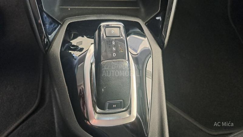 Peugeot 2008 1.2 PURE NAV AUT ALU