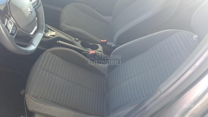 Peugeot 2008 1.2 PURE NAV AUT ALU