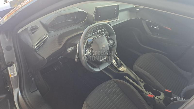 Peugeot 2008 1.2 PURE NAV AUT ALU