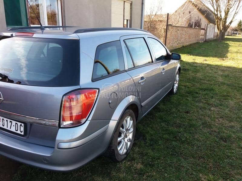 Opel Astra H 