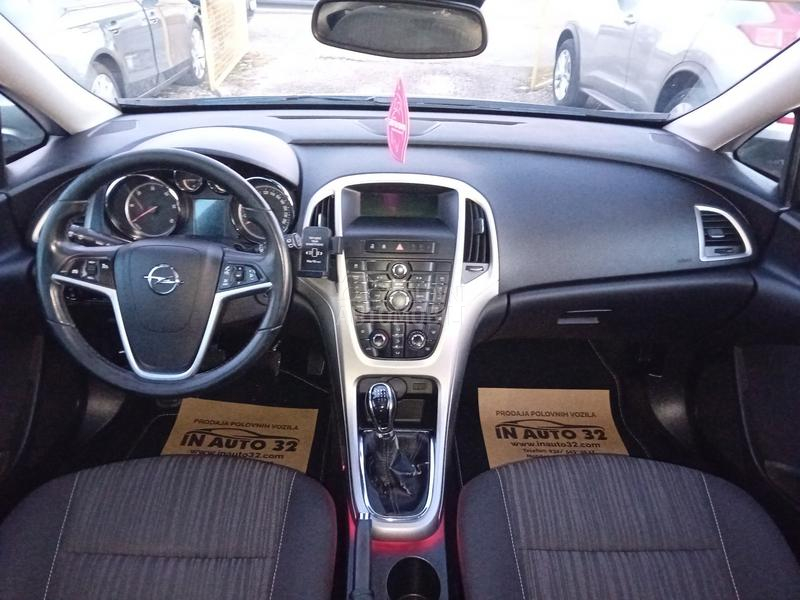 Opel Astra J 1.7 cdti