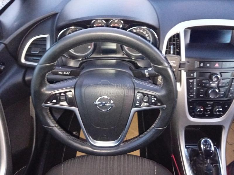 Opel Astra J 1.7 cdti