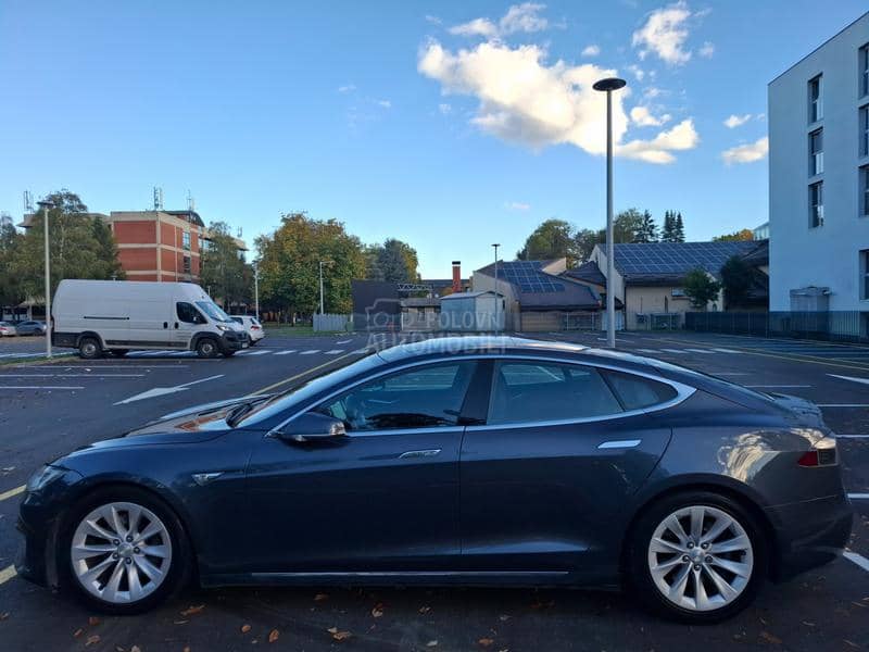 Tesla Model S Tesla S 70D