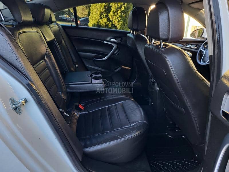 Opel Insignia OPC NAV