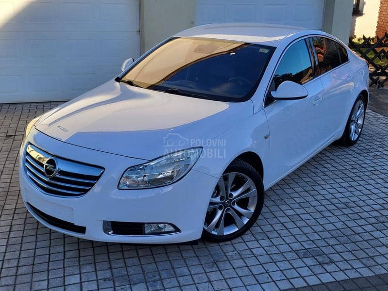 Opel Insignia OPC NAV