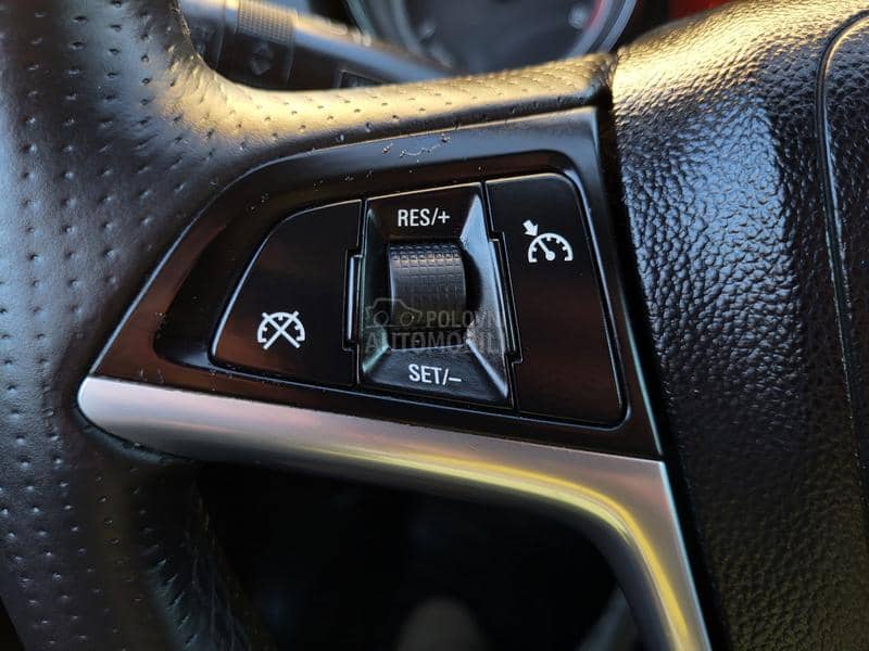 Opel Insignia OPC NAV