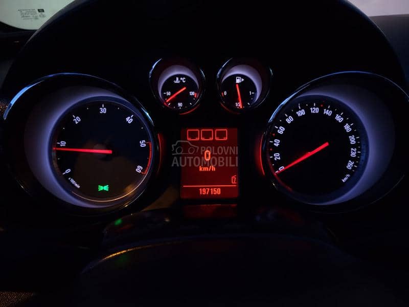 Opel Insignia OPC NAV