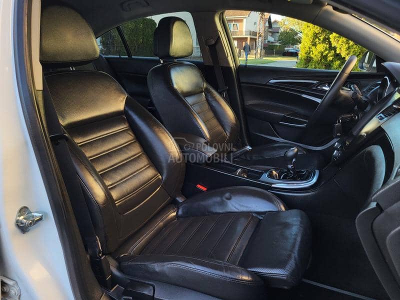 Opel Insignia OPC NAV