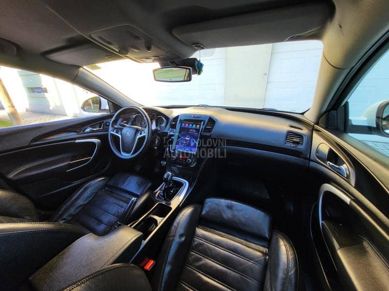 Opel Insignia OPC NAV