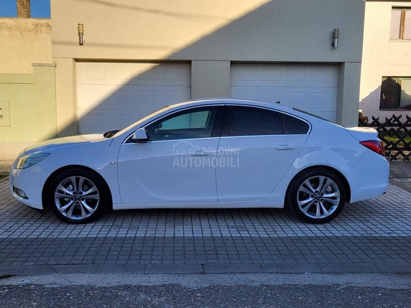 Opel Insignia OPC NAV