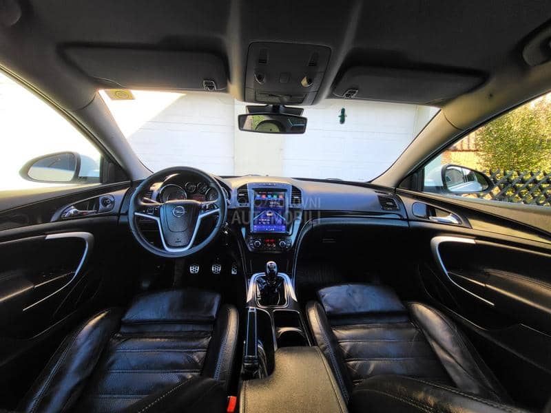 Opel Insignia OPC NAV
