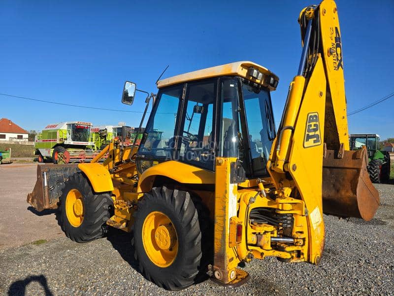 JCB 4CX