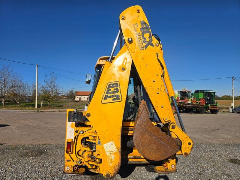 JCB 4CX
