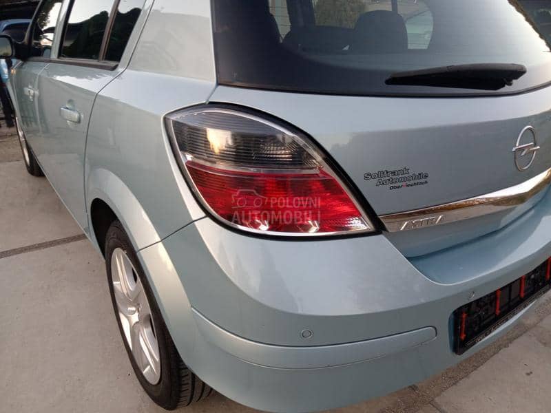 Opel Astra H 1.4 O D L I C N A
