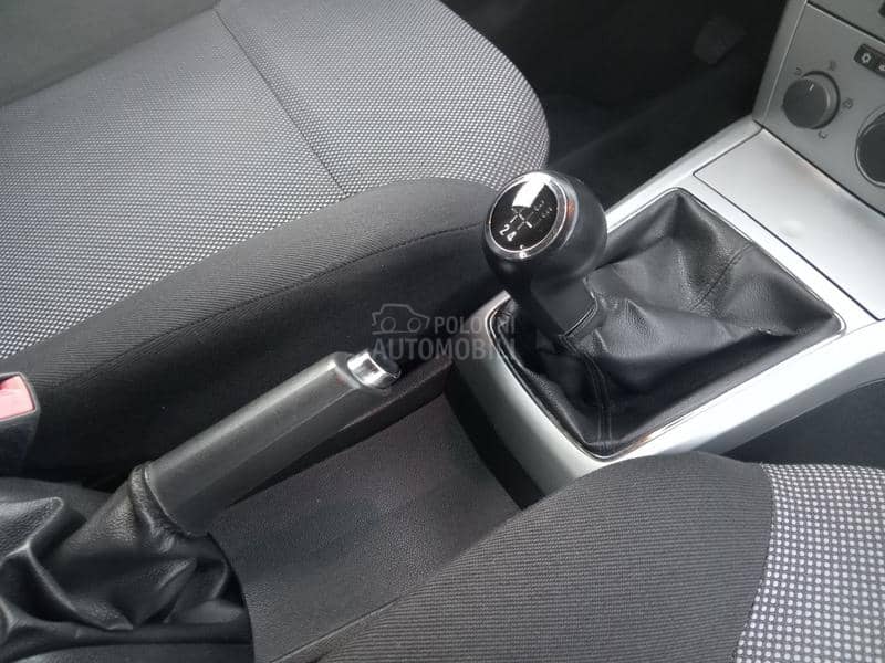 Opel Astra H 1.4 O D L I C N A